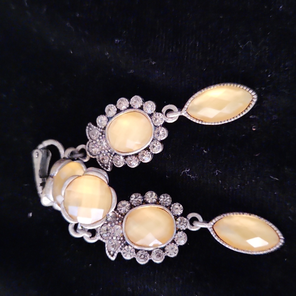 Vintage Avon Clip Earrings